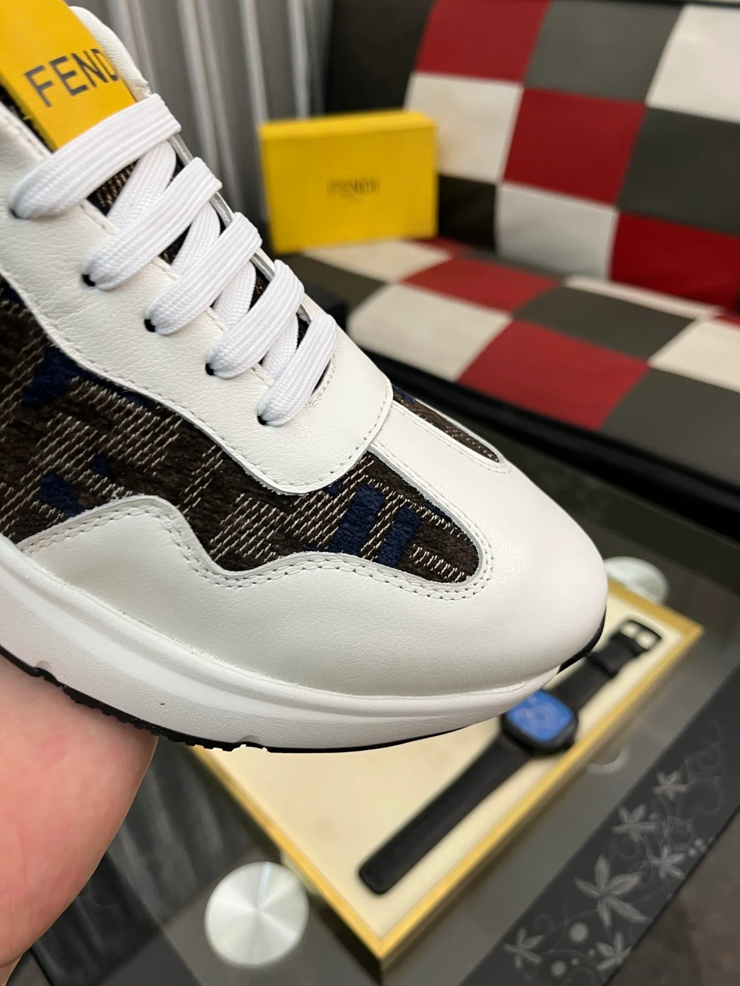 Men's Men's Shoes💰458⌚️⌚️[Fendi] Fendi's latest casual shoes for men! Available at counters simultaneously! A one-to-one replica of the original. Made entirely of imported top-grain calfskin, the interior is made of top-grain water-dyed cowhide, and the original factory-supplied rubber outsole. Leading new fashion concepts. Matching code: 38-443️⃣Colors available